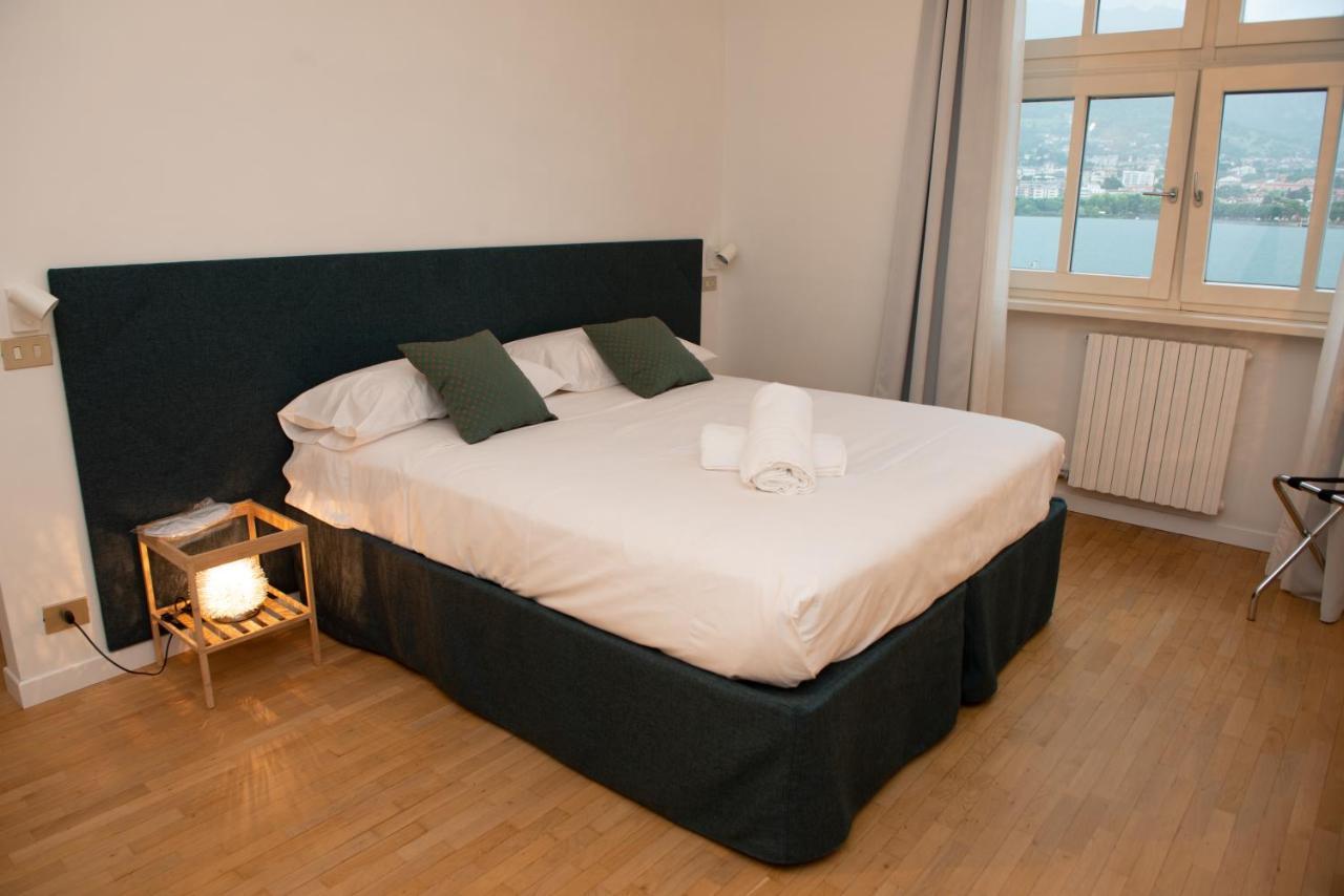 Little Marina Apartment Malgrate Eksteriør billede